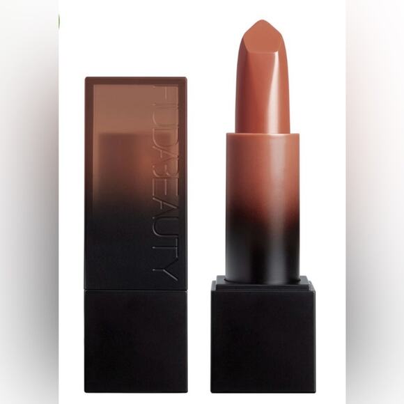 HUDA Power Bullet Cream Glow Hydrating Lipstick BOSSY BROWN BOSS CHICK - Picture 1 of 3